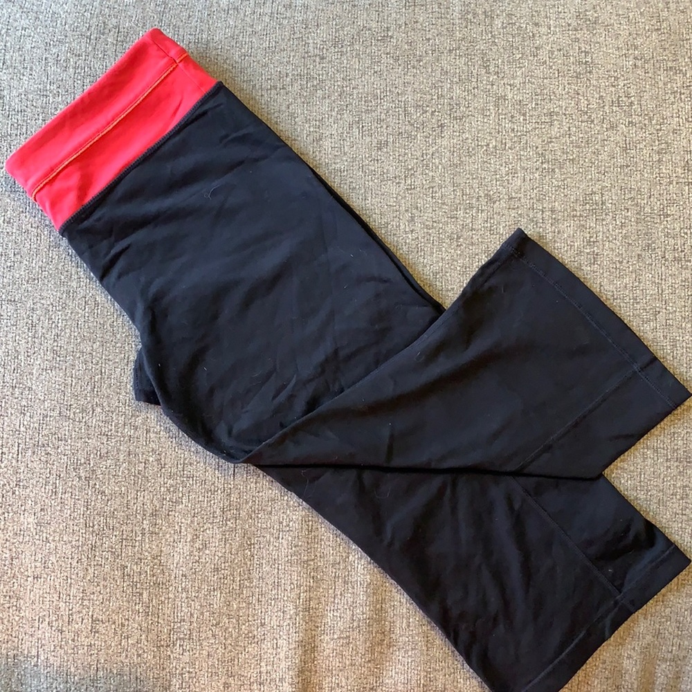 Reversible Flared Capri Active Legging